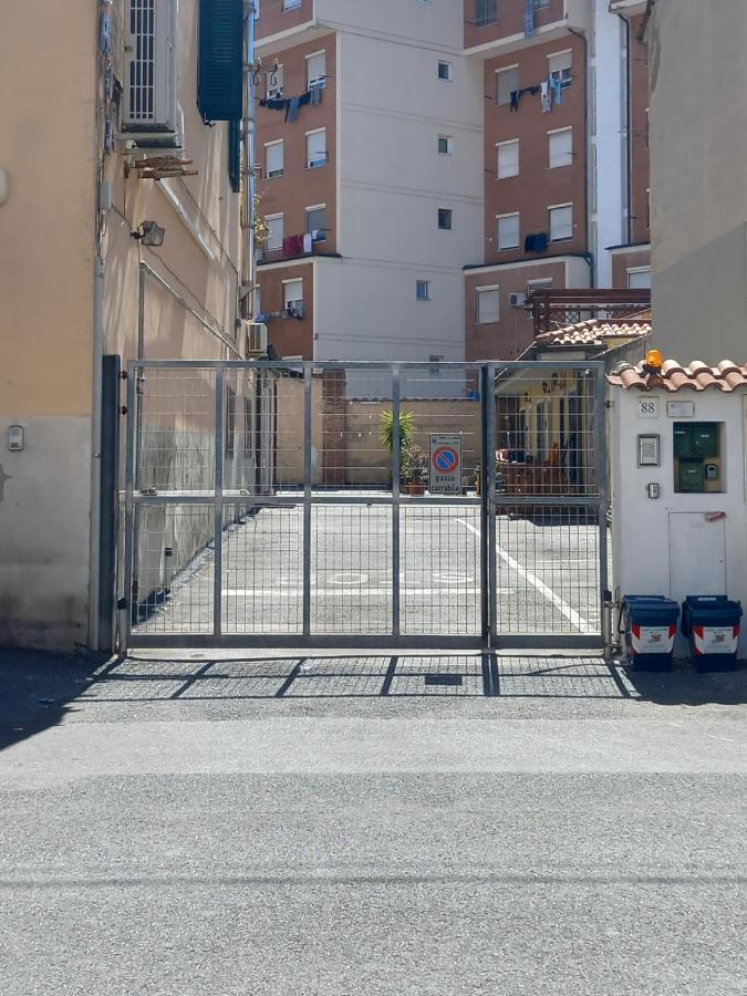 "La Casita", 2 Floors Apartment, Private Parking 1 Car Or 2 Bikes, Air-Cond And Terrace Ливорно Екстериор снимка